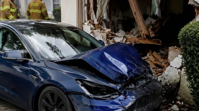 Tesla Model 3 Involves Fatal Home Crash: Investigation Launched | play free solitaire without downlo