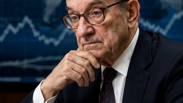Reflecting on Alan Greenspan's Impact on Global Economics | rtp rajabola99, slot ovo