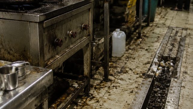 Hyderabad Hotel Faces Scrutiny for Serious Sanitation Issues | surgaslot777, hso 88 slot